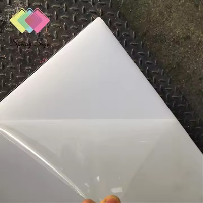 Mléčně bílý akrylový list